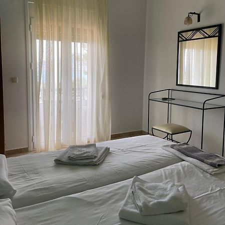 Niriides Rooms Elafonissos Esterno foto